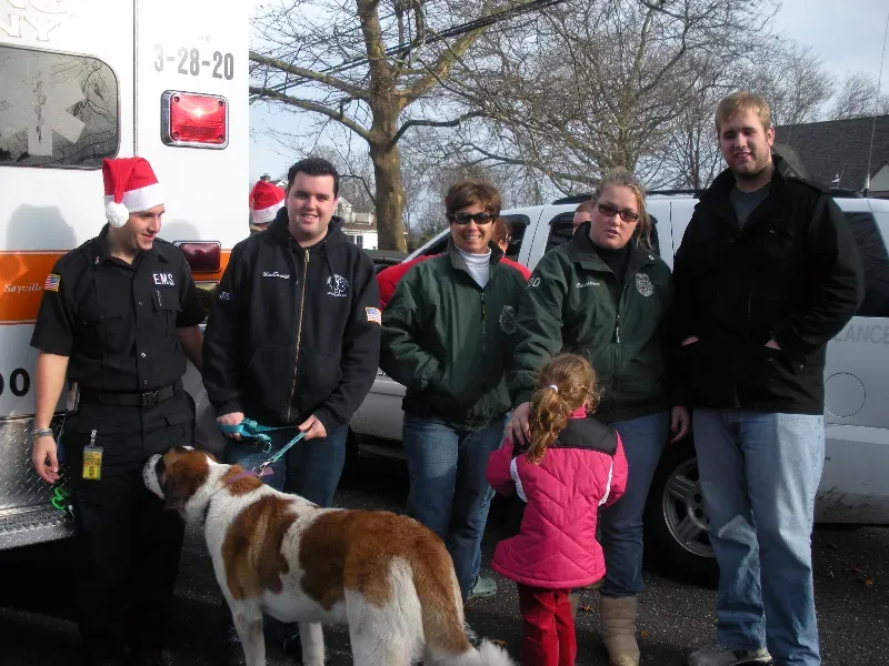 xmas-ambulance-003.webp