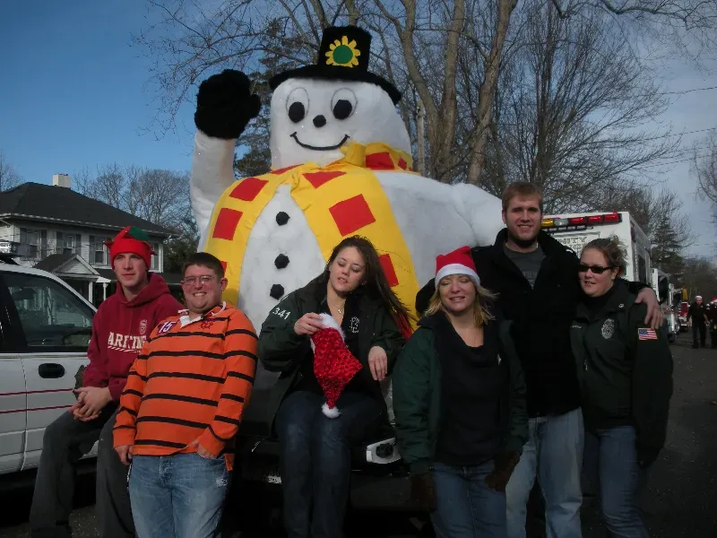 xmas-ambulance-006.webp