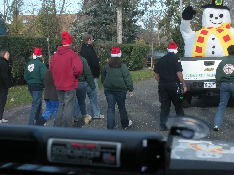 xmas-ambulance-012.webp